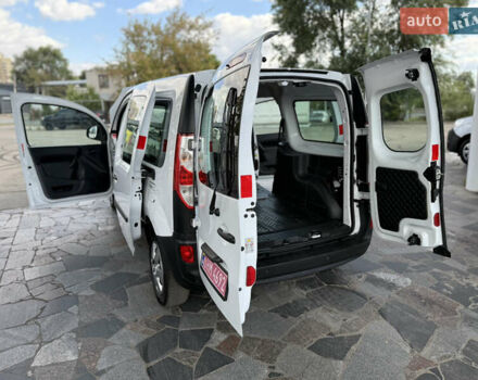 Белый Рено Кенгу, объемом двигателя 1.5 л и пробегом 96 тыс. км за 13799 $, фото 99 на Automoto.ua