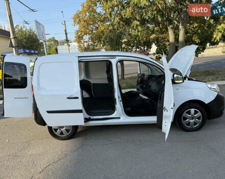 Белый Рено Кенгу, объемом двигателя 1.5 л и пробегом 168 тыс. км за 10799 $, фото 77 на Automoto.ua
