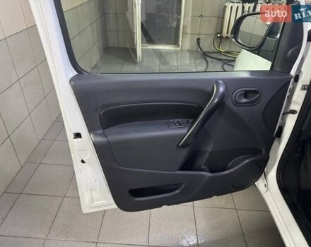 Рено Кенгу 2019 в Умани на Automoto.ua Белый Рено Кенгу, объемом двигателя 1.5 л и пробегом 264 тыс. км за 14500 $, фото 7 на Automoto.ua