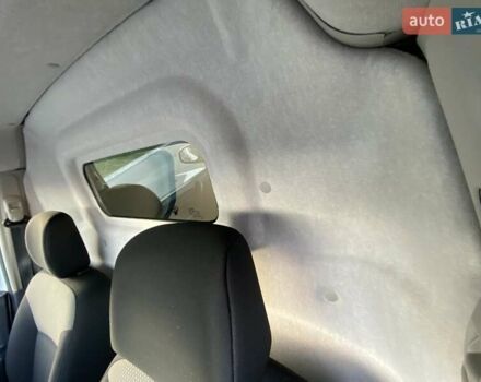 Білий Рено Кєнгу, об'ємом двигуна 0 л та пробігом 30 тис. км за 12500 $, фото 38 на Automoto.ua