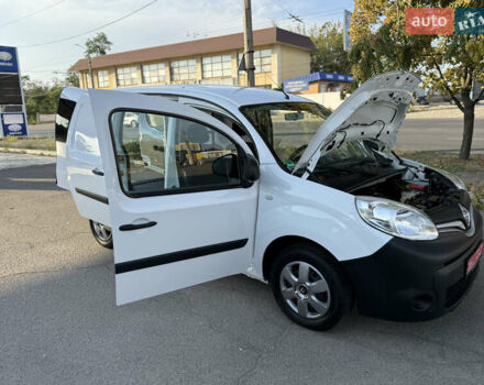 Белый Рено Кенгу, объемом двигателя 1.5 л и пробегом 168 тыс. км за 10799 $, фото 75 на Automoto.ua