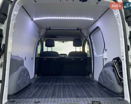 Білий Рено Кєнгу, об'ємом двигуна 1.5 л та пробігом 221 тис. км за 9700 $, фото 56 на Automoto.ua