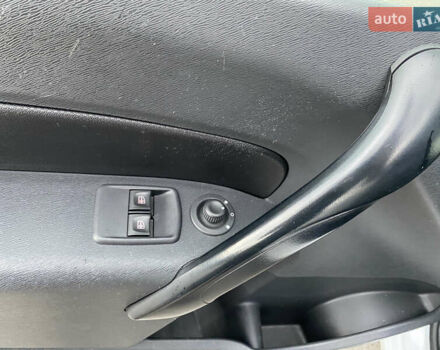 Білий Рено Кєнгу, об'ємом двигуна 1.5 л та пробігом 221 тис. км за 9700 $, фото 38 на Automoto.ua