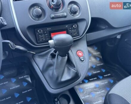 Белый Рено Кенгу, объемом двигателя 0 л и пробегом 39 тыс. км за 10500 $, фото 17 на Automoto.ua