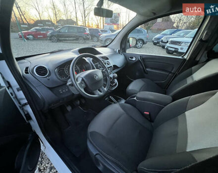 Білий Рено Кєнгу, об'ємом двигуна 1.5 л та пробігом 190 тис. км за 10800 $, фото 21 на Automoto.ua