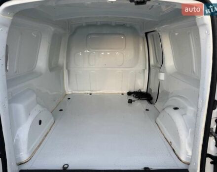 Білий Рено Кєнгу, об'ємом двигуна 0 л та пробігом 27 тис. км за 11999 $, фото 4 на Automoto.ua