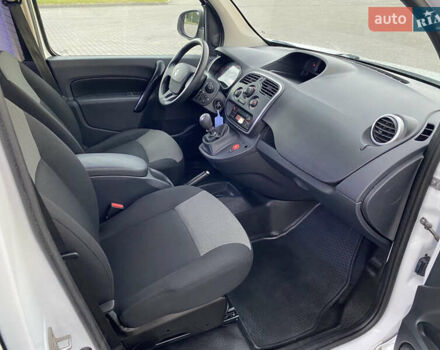 Білий Рено Кєнгу, об'ємом двигуна 1.5 л та пробігом 221 тис. км за 9700 $, фото 41 на Automoto.ua