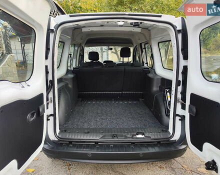 Белый Рено Кенгу, объемом двигателя 0 л и пробегом 16 тыс. км за 14700 $, фото 9 на Automoto.ua