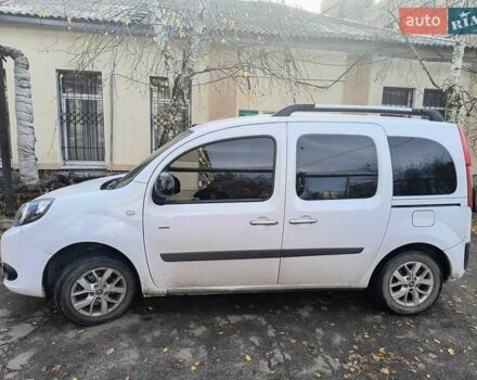 Білий Рено Кєнгу, об'ємом двигуна 1.46 л та пробігом 50 тис. км за 16000 $, фото 1 на Automoto.ua