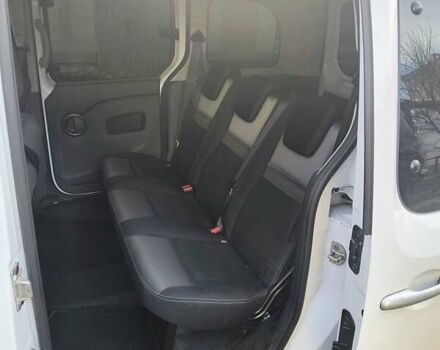 Білий Рено Кєнгу, об'ємом двигуна 1.46 л та пробігом 50 тис. км за 16000 $, фото 6 на Automoto.ua