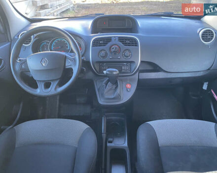 Белый Рено Кенгу, объемом двигателя 0 л и пробегом 82 тыс. км за 13200 $, фото 25 на Automoto.ua