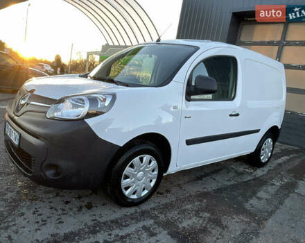 Белый Рено Кенгу, объемом двигателя 0 л и пробегом 99 тыс. км за 8250 $, фото 5 на Automoto.ua