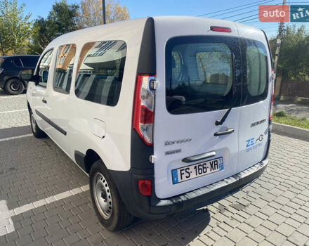 Белый Рено Кенгу, объемом двигателя 0 л и пробегом 82 тыс. км за 13200 $, фото 6 на Automoto.ua