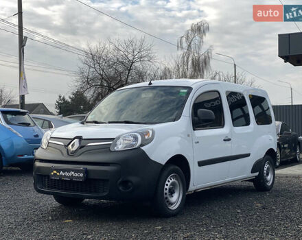 Белый Рено Кенгу, объемом двигателя 0 л и пробегом 8 тыс. км за 15500 $, фото 1 на Automoto.ua