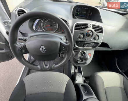 Белый Рено Кенгу, объемом двигателя 0 л и пробегом 181 тыс. км за 12600 $, фото 15 на Automoto.ua