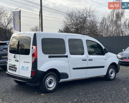 Белый Рено Кенгу, объемом двигателя 0 л и пробегом 8 тыс. км за 15500 $, фото 6 на Automoto.ua