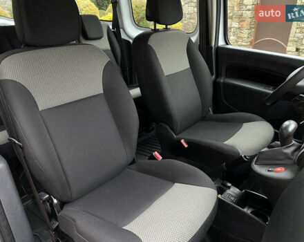 Белый Рено Кенгу, объемом двигателя 0 л и пробегом 17 тыс. км за 14399 $, фото 45 на Automoto.ua