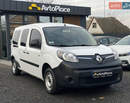 Белый Рено Кенгу, объемом двигателя 0 л и пробегом 8 тыс. км за 15500 $, фото 4 на Automoto.ua