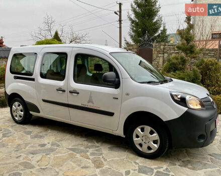 Белый Рено Кенгу, объемом двигателя 0 л и пробегом 17 тыс. км за 14399 $, фото 16 на Automoto.ua