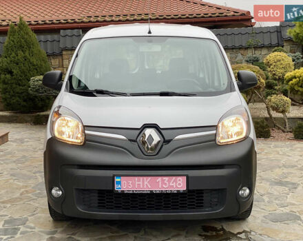 Белый Рено Кенгу, объемом двигателя 0 л и пробегом 17 тыс. км за 14399 $, фото 2 на Automoto.ua