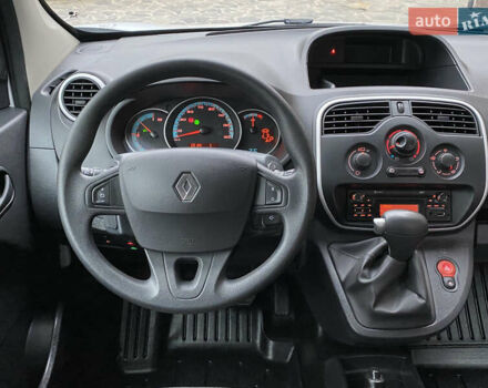 Белый Рено Кенгу, объемом двигателя 0 л и пробегом 17 тыс. км за 14399 $, фото 34 на Automoto.ua