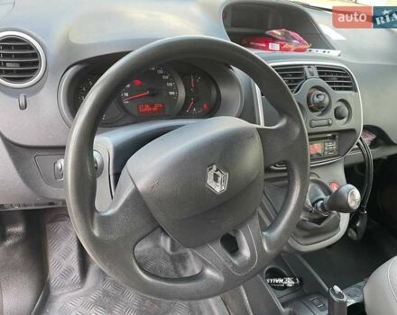 Белый Рено Кенгу, объемом двигателя 1.46 л и пробегом 114 тыс. км за 13613 $, фото 28 на Automoto.ua