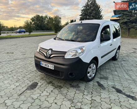 Белый Рено Кенгу, объемом двигателя 1.46 л и пробегом 190 тыс. км за 12700 $, фото 1 на Automoto.ua