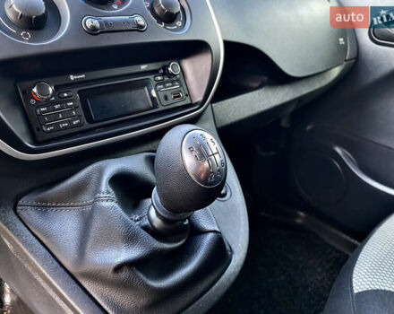 Белый Рено Кенгу, объемом двигателя 1.5 л и пробегом 164 тыс. км за 11399 $, фото 21 на Automoto.ua