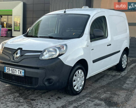Белый Рено Кенгу, объемом двигателя 0 л и пробегом 99 тыс. км за 8250 $, фото 4 на Automoto.ua