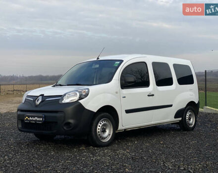 Белый Рено Кенгу, объемом двигателя 0 л и пробегом 8 тыс. км за 15500 $, фото 41 на Automoto.ua