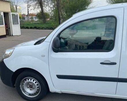 Белый Рено Кенгу, объемом двигателя 1.46 л и пробегом 114 тыс. км за 13613 $, фото 5 на Automoto.ua