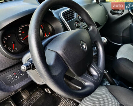 Белый Рено Кенгу, объемом двигателя 1.5 л и пробегом 164 тыс. км за 11399 $, фото 20 на Automoto.ua