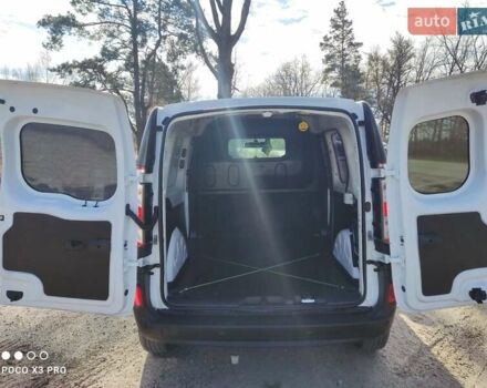 Белый Рено Кенгу, объемом двигателя 1.5 л и пробегом 180 тыс. км за 12250 $, фото 8 на Automoto.ua