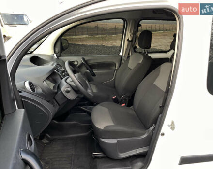 Белый Рено Кенгу, объемом двигателя 0 л и пробегом 8 тыс. км за 15500 $, фото 56 на Automoto.ua