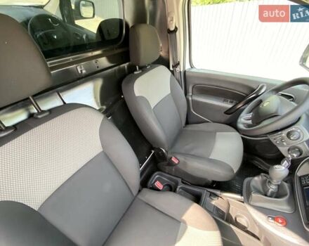 Белый Рено Кенгу, объемом двигателя 1.5 л и пробегом 138 тыс. км за 12597 $, фото 41 на Automoto.ua