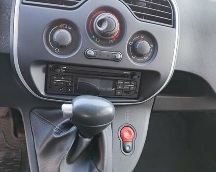 Білий Рено Кєнгу, об'ємом двигуна 0 л та пробігом 101 тис. км за 13800 $, фото 1 на Automoto.ua