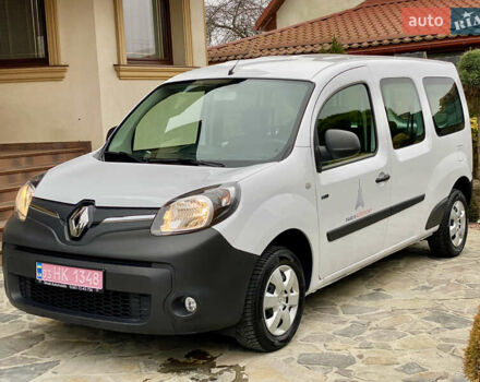 Белый Рено Кенгу, объемом двигателя 0 л и пробегом 17 тыс. км за 14399 $, фото 5 на Automoto.ua