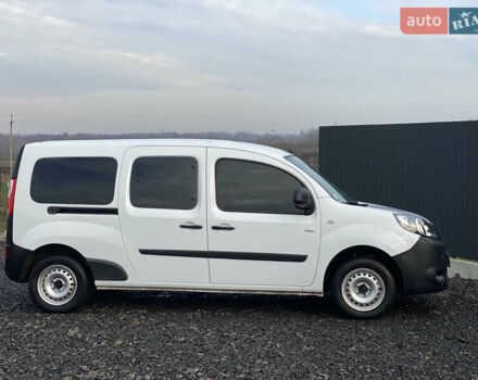 Белый Рено Кенгу, объемом двигателя 0 л и пробегом 8 тыс. км за 15500 $, фото 61 на Automoto.ua