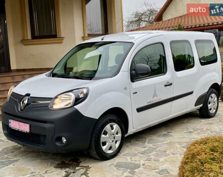 Белый Рено Кенгу, объемом двигателя 0 л и пробегом 17 тыс. км за 14399 $, фото 6 на Automoto.ua