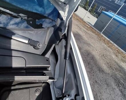 Белый Рено Кенгу, объемом двигателя 1.5 л и пробегом 180 тыс. км за 12250 $, фото 22 на Automoto.ua