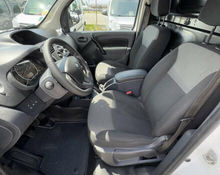 Белый Рено Кенгу, объемом двигателя 1.5 л и пробегом 149 тыс. км за 13900 $, фото 14 на Automoto.ua