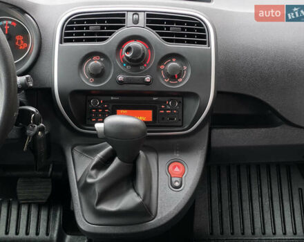 Белый Рено Кенгу, объемом двигателя 0 л и пробегом 17 тыс. км за 14399 $, фото 37 на Automoto.ua