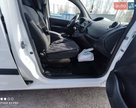 Белый Рено Кенгу, объемом двигателя 1.5 л и пробегом 180 тыс. км за 12250 $, фото 25 на Automoto.ua