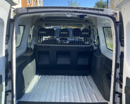 Белый Рено Кенгу, объемом двигателя 0 л и пробегом 82 тыс. км за 13200 $, фото 13 на Automoto.ua