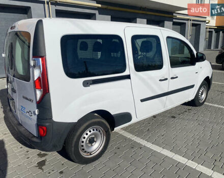 Белый Рено Кенгу, объемом двигателя 0 л и пробегом 82 тыс. км за 13200 $, фото 10 на Automoto.ua