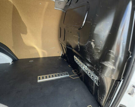 Белый Рено Кенгу, объемом двигателя 1.5 л и пробегом 149 тыс. км за 13900 $, фото 33 на Automoto.ua