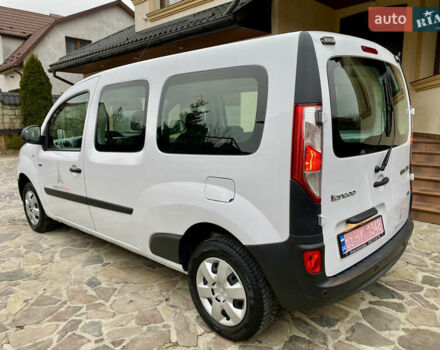 Белый Рено Кенгу, объемом двигателя 0 л и пробегом 17 тыс. км за 14399 $, фото 8 на Automoto.ua