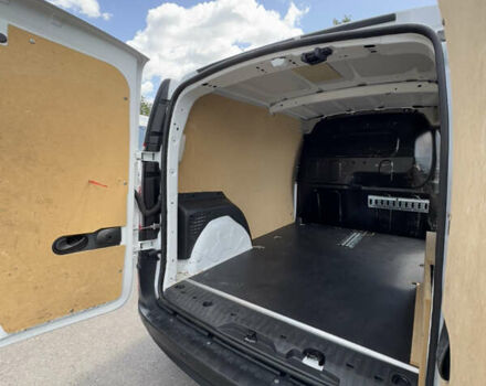 Белый Рено Кенгу, объемом двигателя 1.5 л и пробегом 149 тыс. км за 13900 $, фото 36 на Automoto.ua