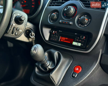 Белый Рено Кенгу, объемом двигателя 1.5 л и пробегом 164 тыс. км за 11399 $, фото 26 на Automoto.ua