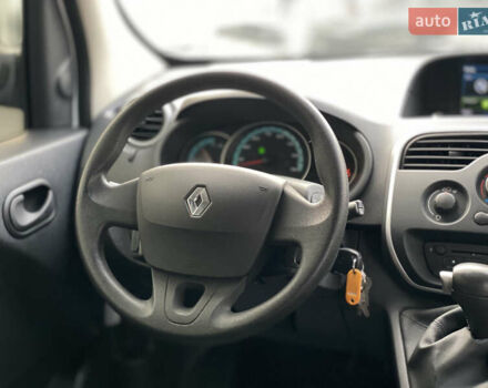Белый Рено Кенгу, объемом двигателя 0 л и пробегом 8 тыс. км за 15500 $, фото 58 на Automoto.ua